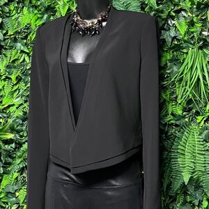 White House Black Market Blazer Size 2 Black Cropped Open Front Layered Hem 3713